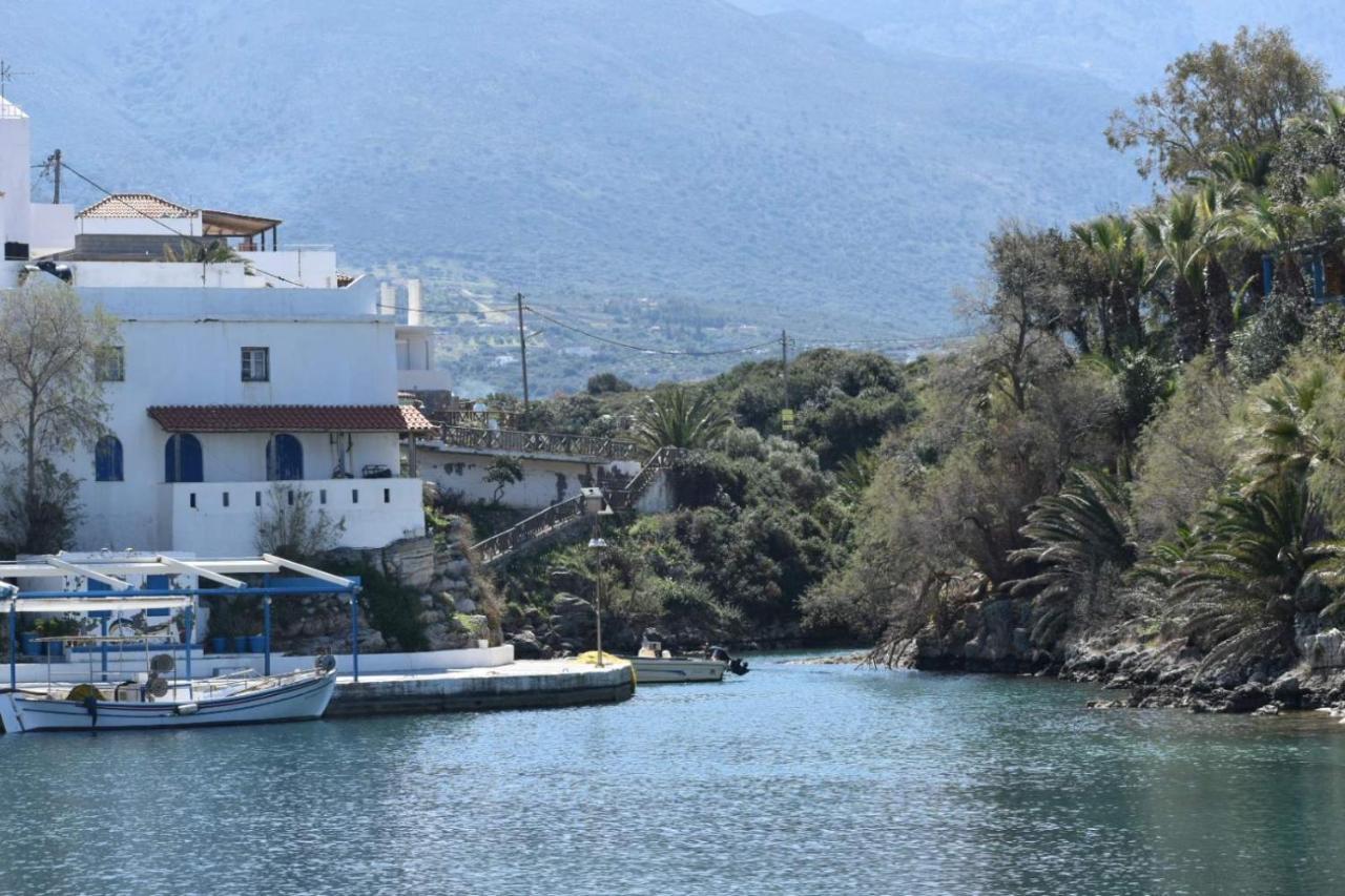 Guests Apartments In Sissi Creta Bagian luar foto