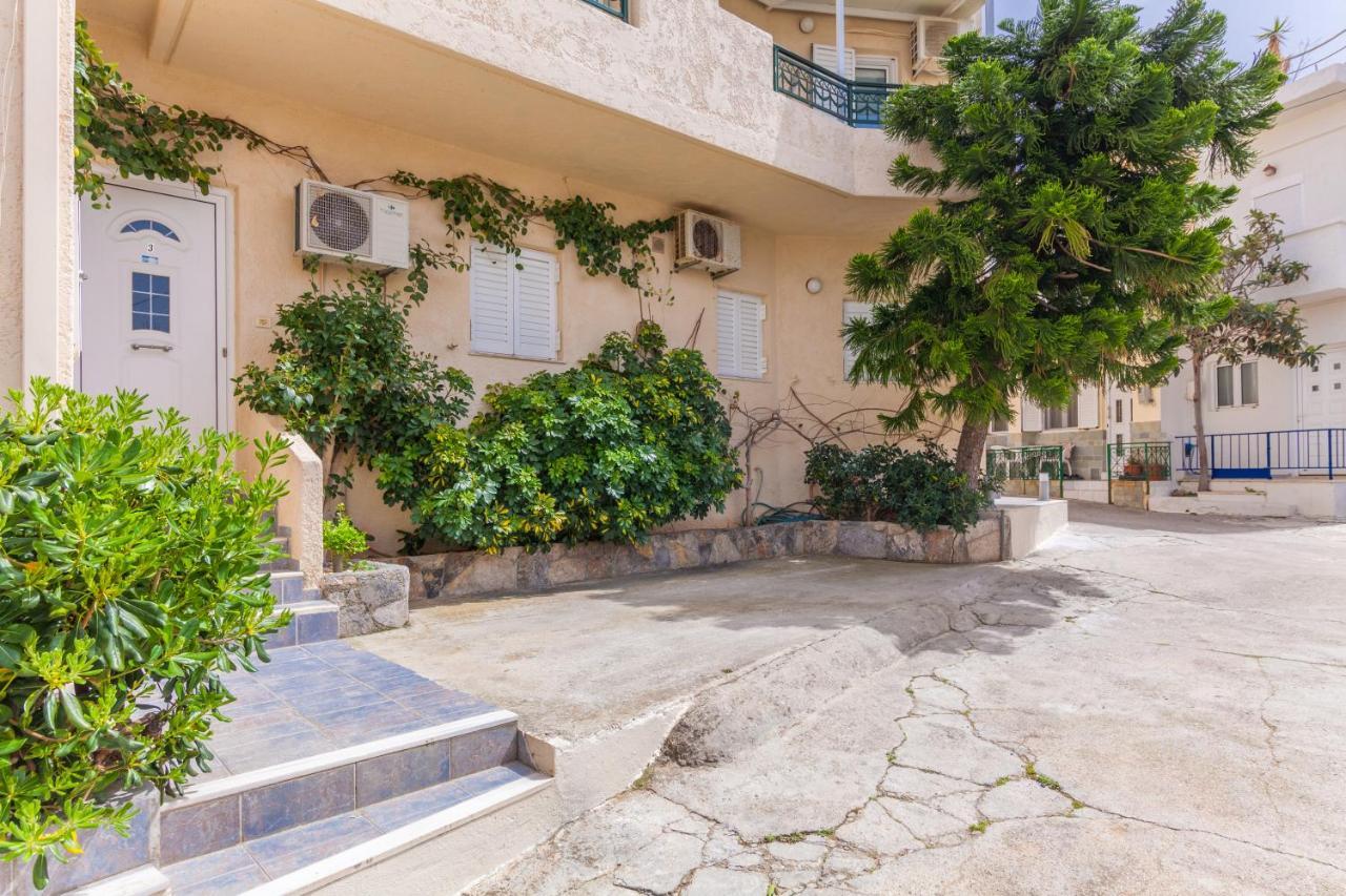 Guests Apartments In Sissi Creta Bagian luar foto
