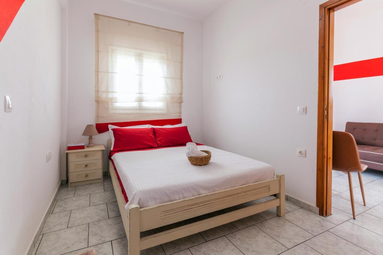 Guests Apartments In Sissi Creta Bagian luar foto